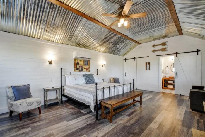 wine country cottage with scenic hill country views