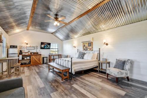 wine country cottage with scenic hill country views