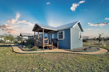 stargazing retreat at lone star cottage