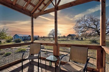 stargazing retreat at lone star cottage