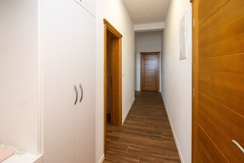 Sunset Bay Apartments,,3 star