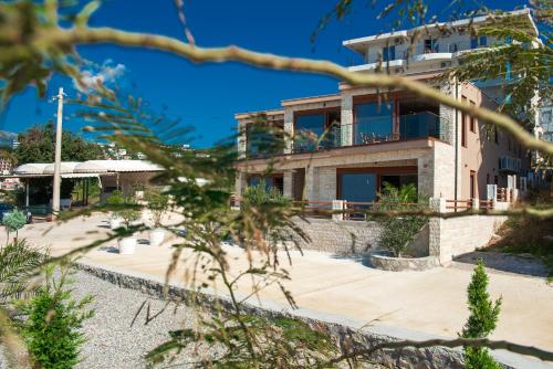 sunset bay apartments