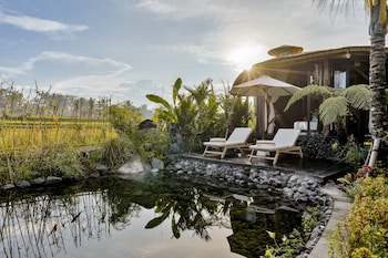 earthship ubud eco villa