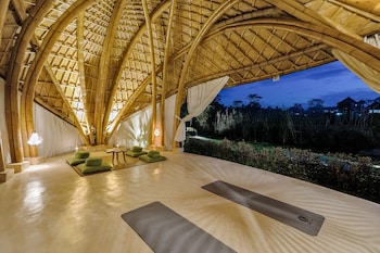 Earthship Ubud Eco Villa,,3 star