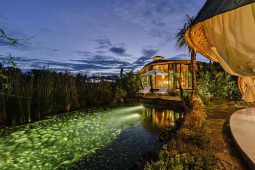 earthship ubud eco villa