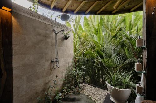 earthship ubud eco villa