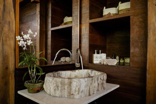 earthship ubud eco villa