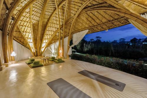 earthship ubud eco villa
