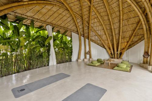 earthship ubud eco villa