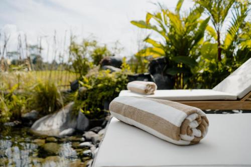 earthship ubud eco villa