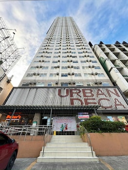 Mack's Awesome Place 715,,3 star