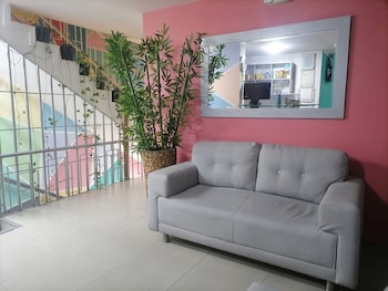 kromatic hostel