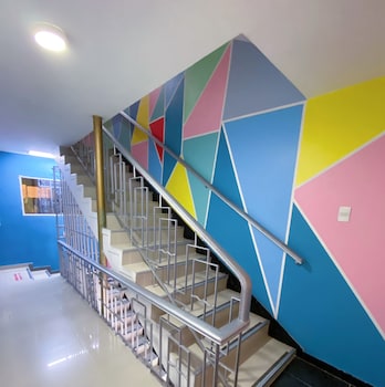 kromatic hostel