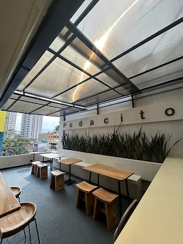 kromatic hostel