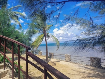 Ishara Beachfront Homes And Suites,,4 star