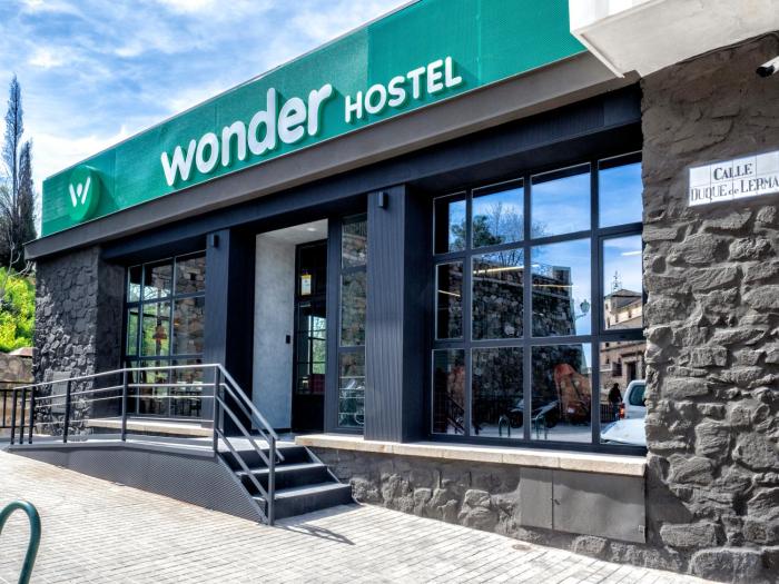wonder hostel