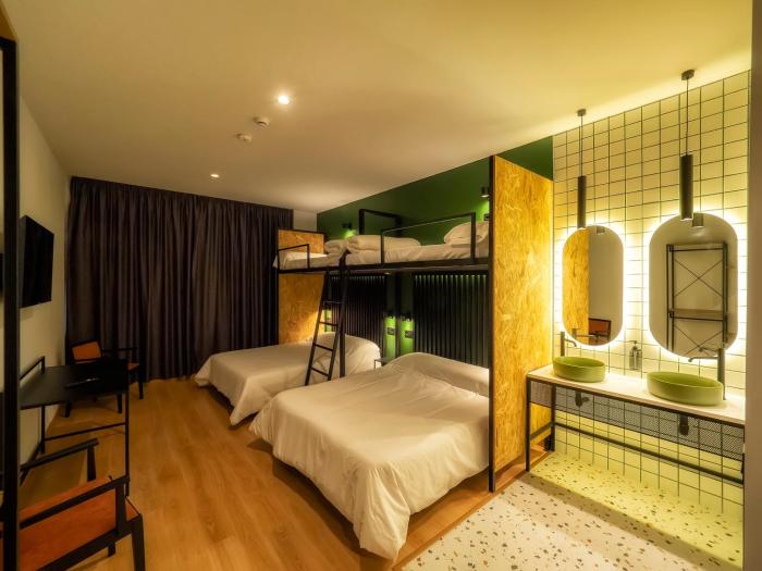 wonder hostel