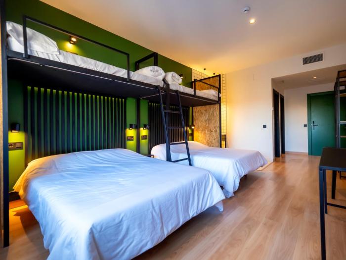 wonder hostel