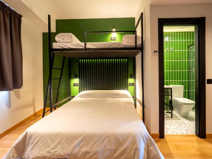 wonder hostel