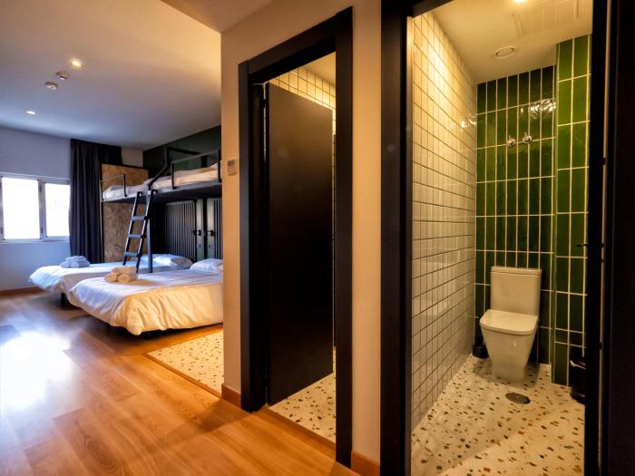 wonder hostel