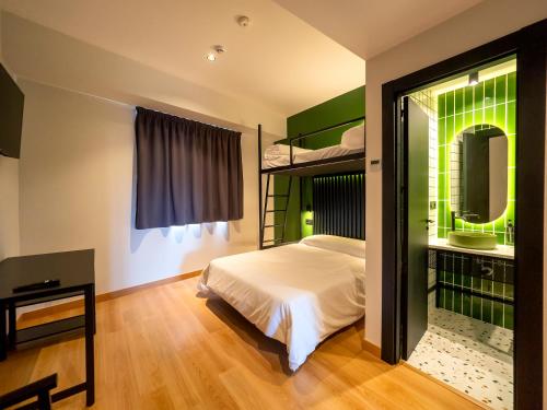wonder hostel