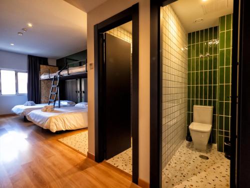 wonder hostel