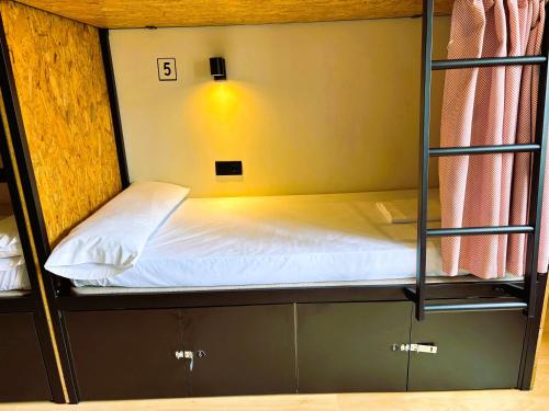 wonder hostel