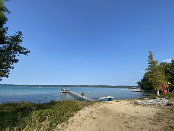 sunrise sands retreat beach and dock 2364