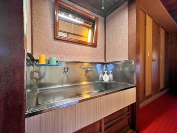 matsubaya guesthouse hostel