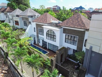 Baliem Villa,,3 star