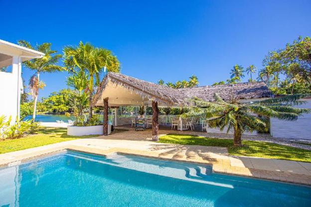 tropicana lagoon apartments