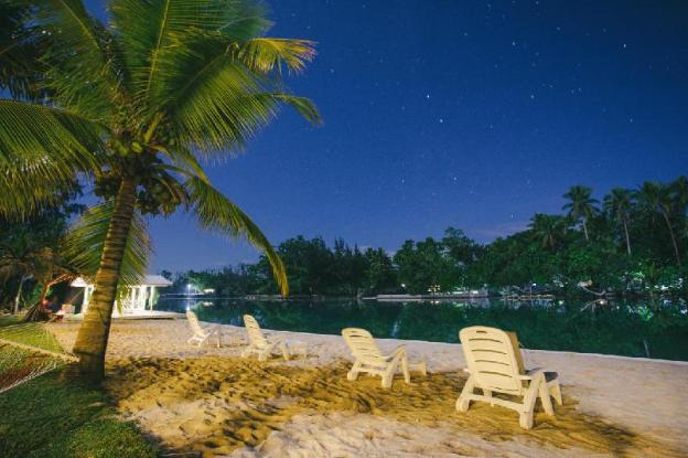 tropicana lagoon apartments