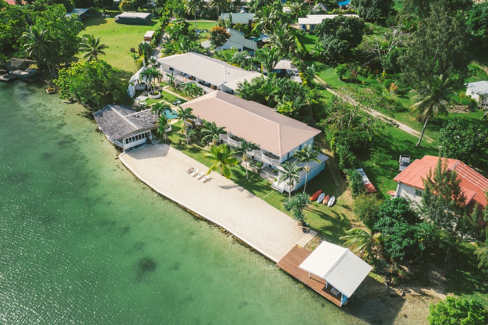 tropicana lagoon apartments