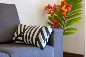 tropicana lagoon apartments