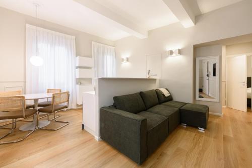 tornabuoni place and dream by mmega