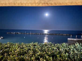 villa rita sea frot view