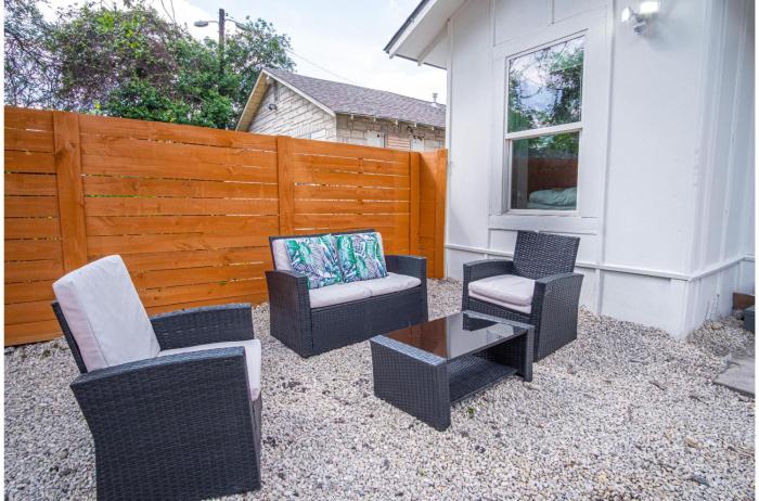 charming 3br 1ba close to vibrant downtown