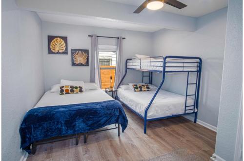 charming 3br 1ba close to vibrant downtown