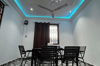5 bedroom house sleeps 12 balcony hired security