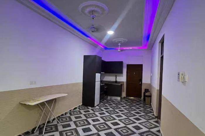 5 bedroom house sleeps 12 balcony hired security