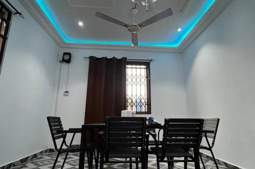 5 bedroom house sleeps 12 balcony hired security