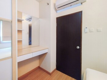 Best Deal And Comfy 1Br Apartment Gateway Ahmad Yani Cicadas,,3 star