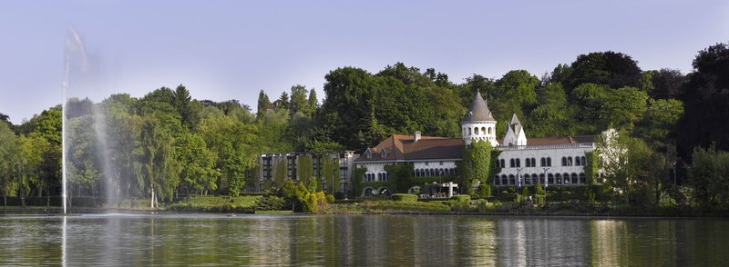 Martin's Château Du Lac