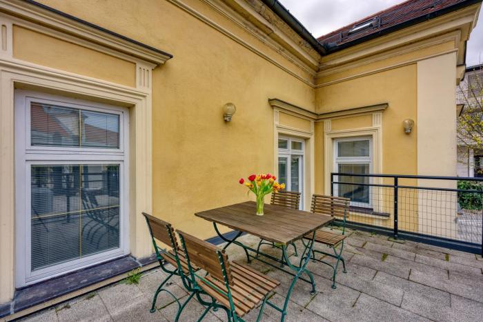 jantar apartments