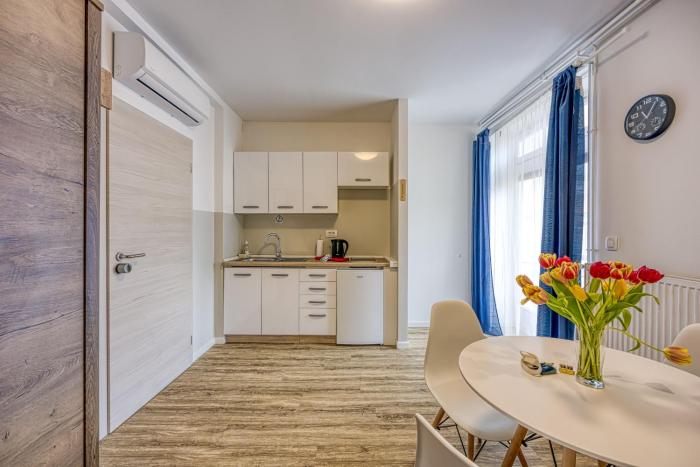 jantar apartments