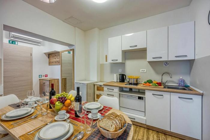 jantar apartments