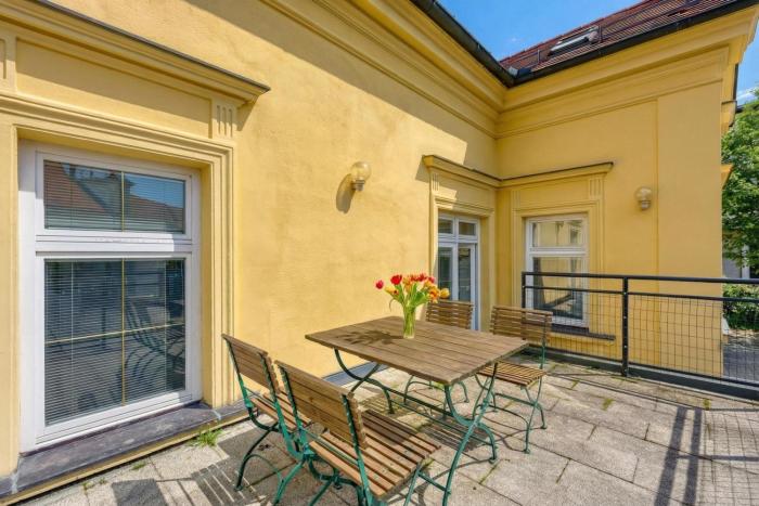 jantar apartments
