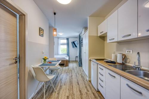 jantar apartments