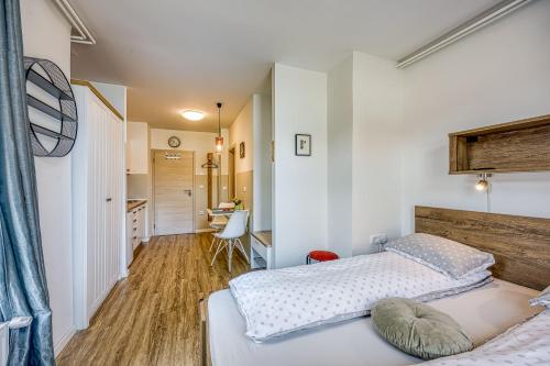 jantar apartments