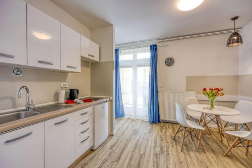 jantar apartments